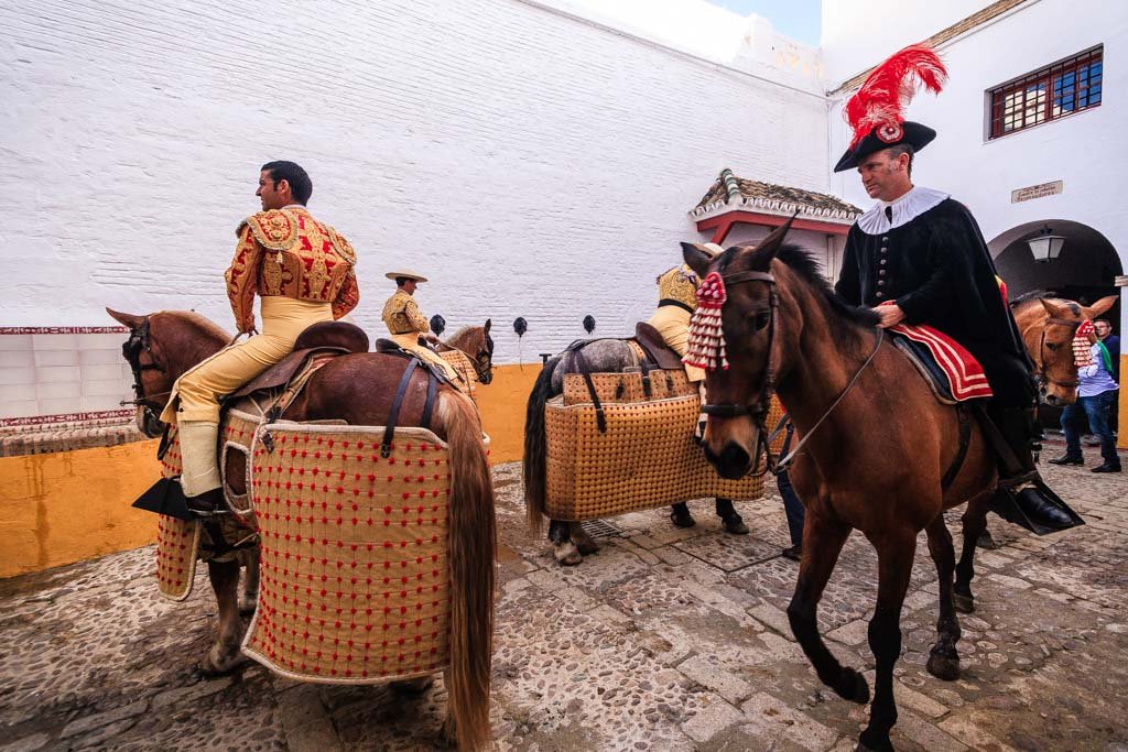 caballos de picar enrique peña, cuadra de caballos de picar centenaria
