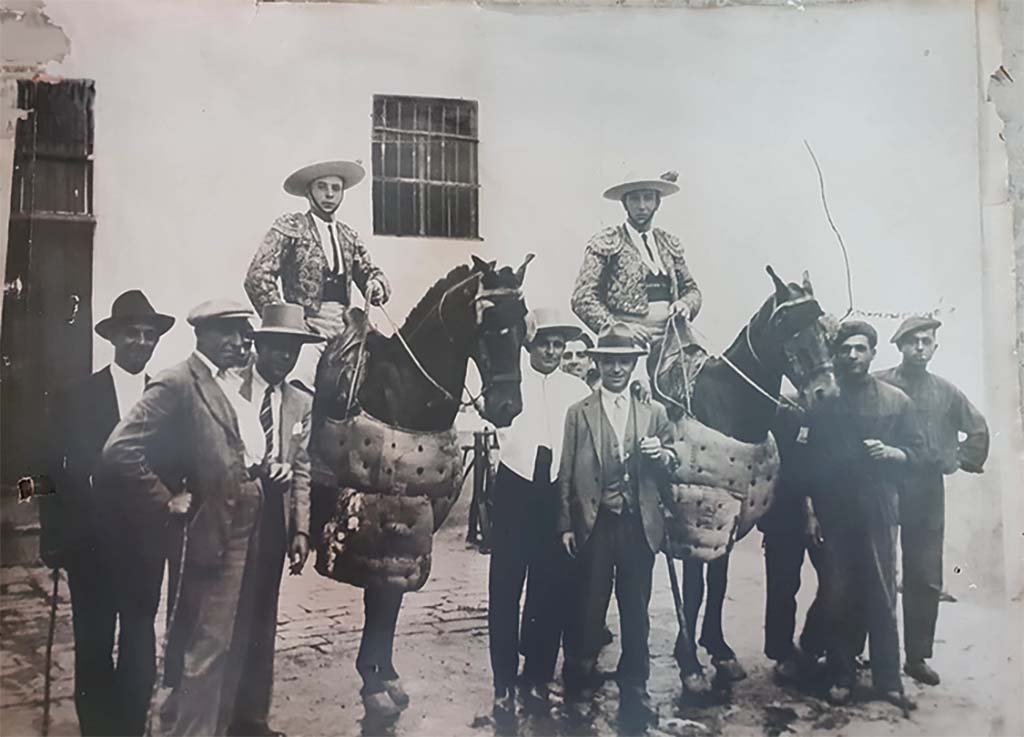 cuadra de caballos de picar centenaria Peña